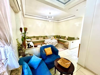 user-CA054318-image