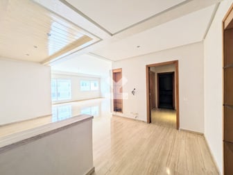user-CA057477-image