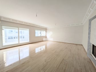 user-CA057477-image