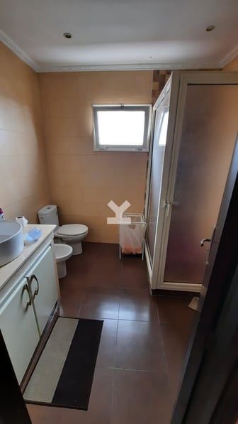 user-CA057563-image