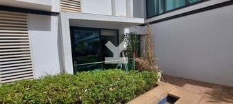 user-CA058992-image