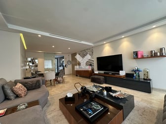 user-CA060094-image