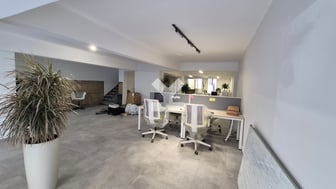 user-CI070961-image