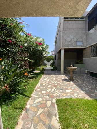user-CI073760-image