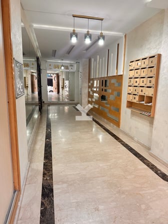 user-CA075384-image