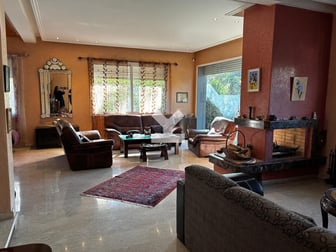 user-CI076115-image