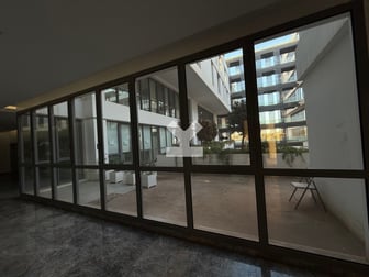 user-CI076132-image