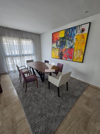 user-CA076892-image