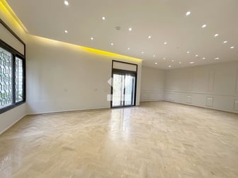 user-CI080489-image