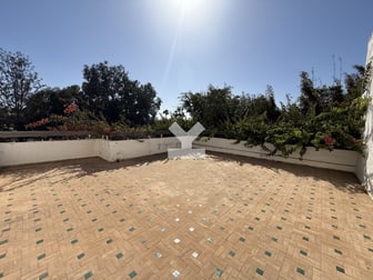 user-CI088452-image