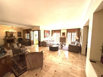 user-CI088452-image