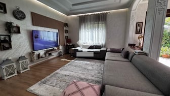 user-CI094697-image