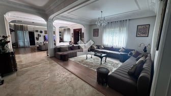 user-CI094697-image