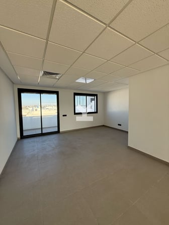 user-CI115082-image