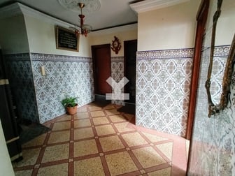 user-CA119044-image