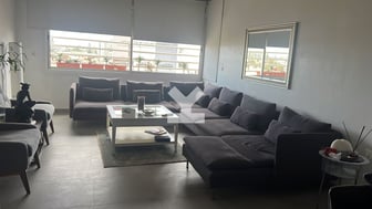 user-CA121487-image