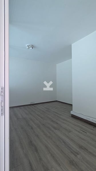 user-CI122204-image