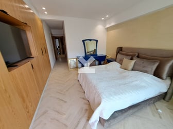 user-CA125101-image