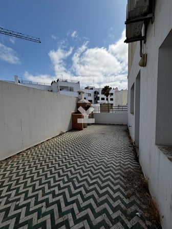 user-CA127833-image