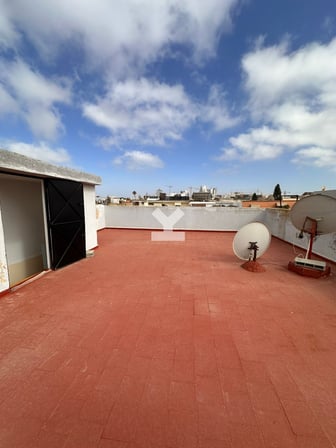 user-CI137912-image