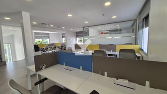 user-CI141469-image