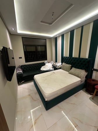 user-CI149732-image