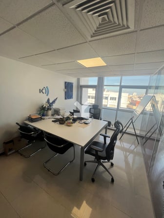 user-CI150539-image