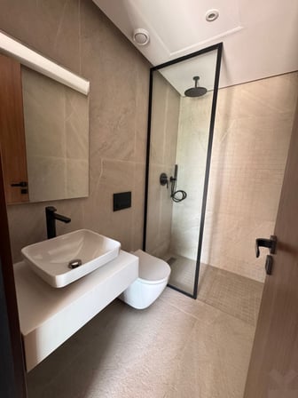 user-CA178435-image