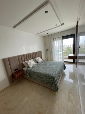user-CS182579-image