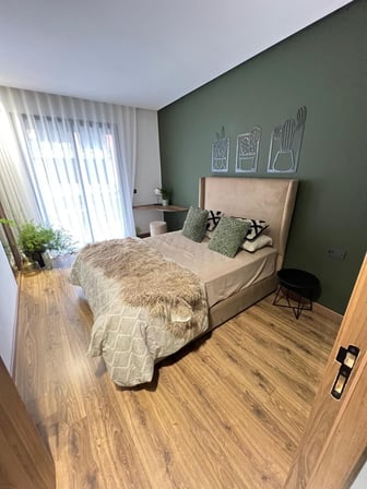user-CS183257-image