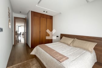 user-DS146777-image