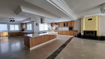 user-CT057196-image