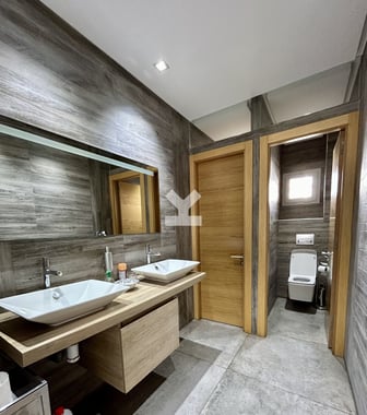 user-CI051049-image
