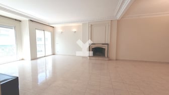 user-CA043458-image