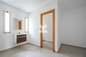 user-DI021162-image