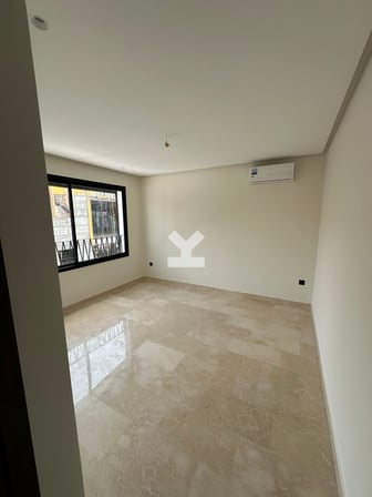 user-DS139507-image
