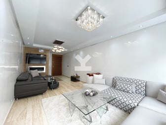 user-CA048627-image