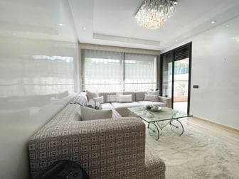 user-CA048627-image