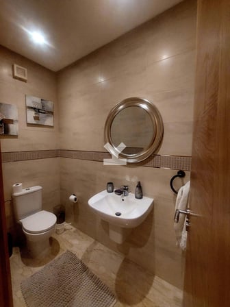 user-CA078031-image