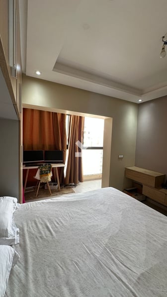 user-AA151612-image