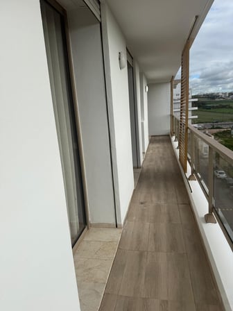 user-CA191052-image