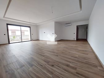 user-CA070384-image