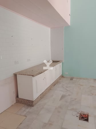 user-MI085912-image