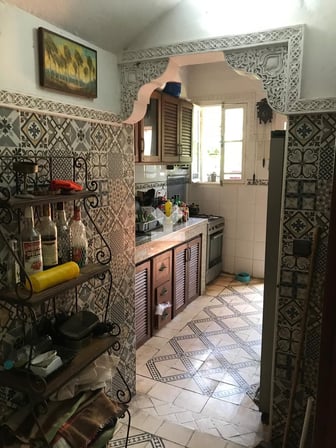 user-EI143284-image
