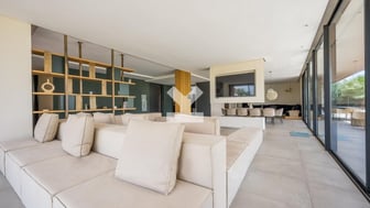 user-MI080503-image