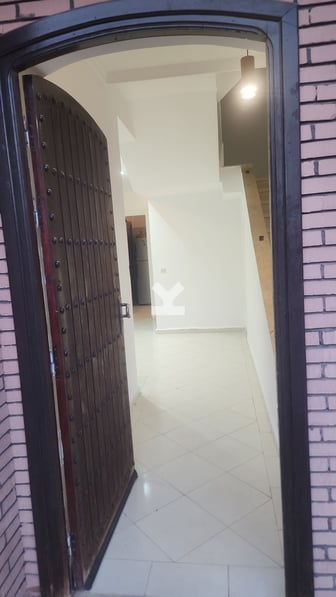 user-MI120235-image