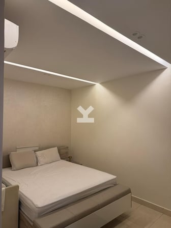 user-MI152622-image