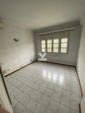 user-RI043249-image