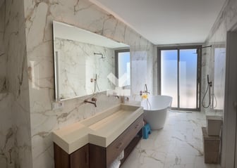 user-RI052650-image