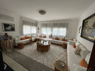 user-RI064037-image